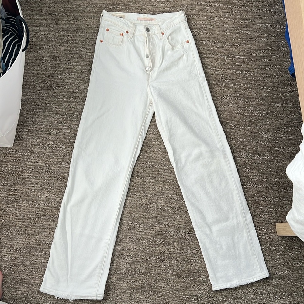 Levi’s - size 23 - White Ribcage Straight Ankle denim